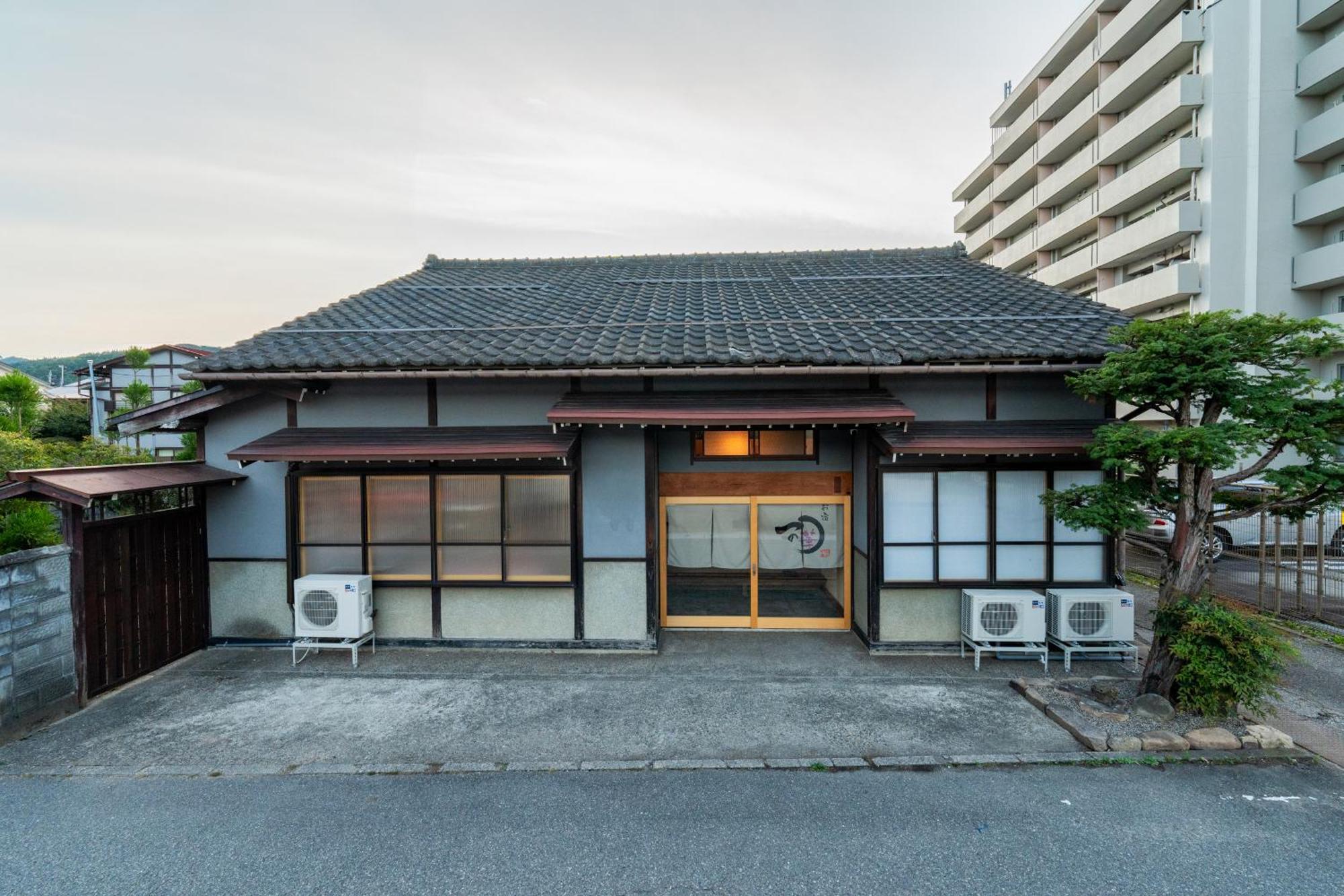 お宿一の華 Takayama  Exteriör bild