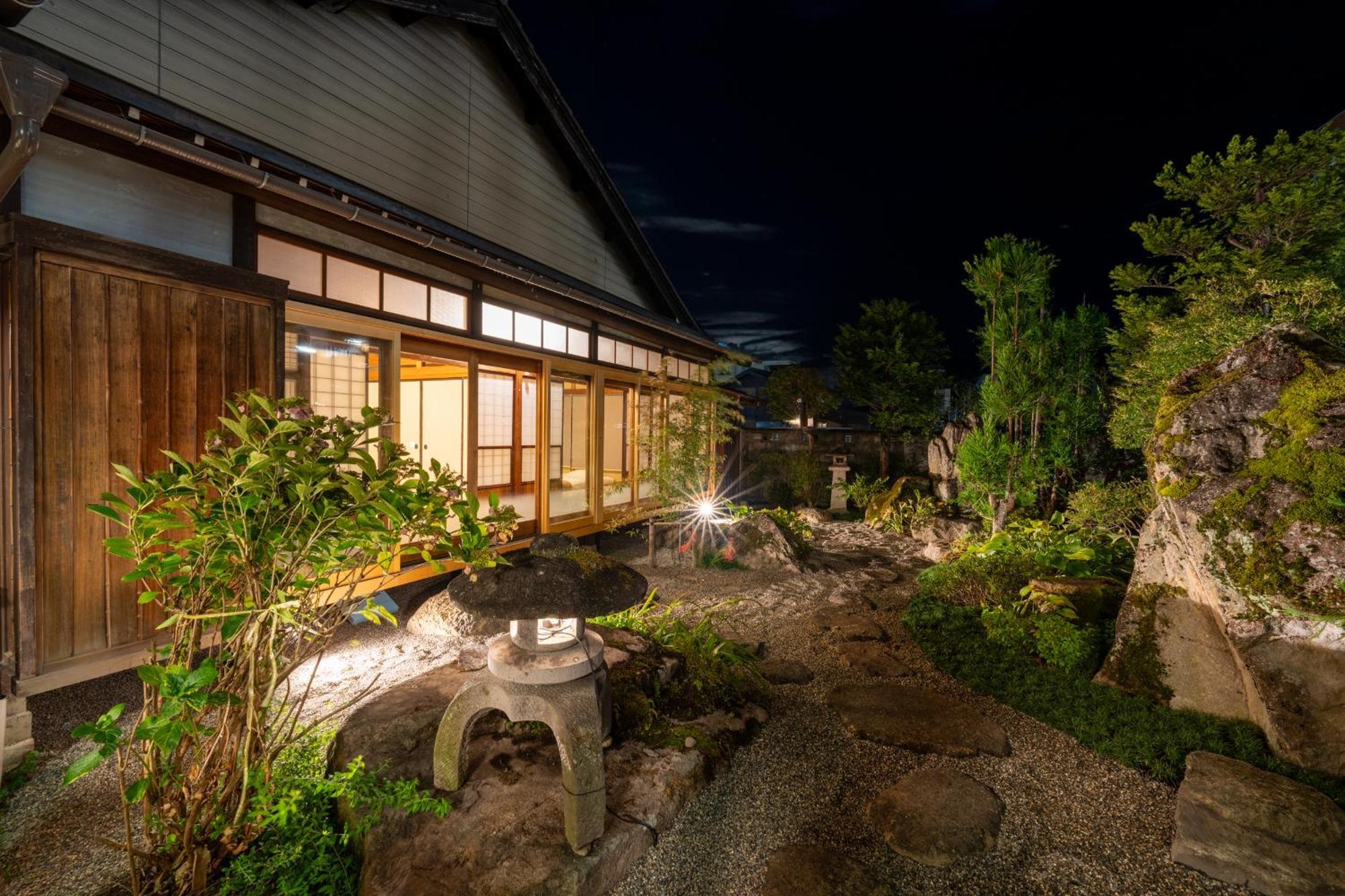 お宿一の華 Takayama  Exteriör bild