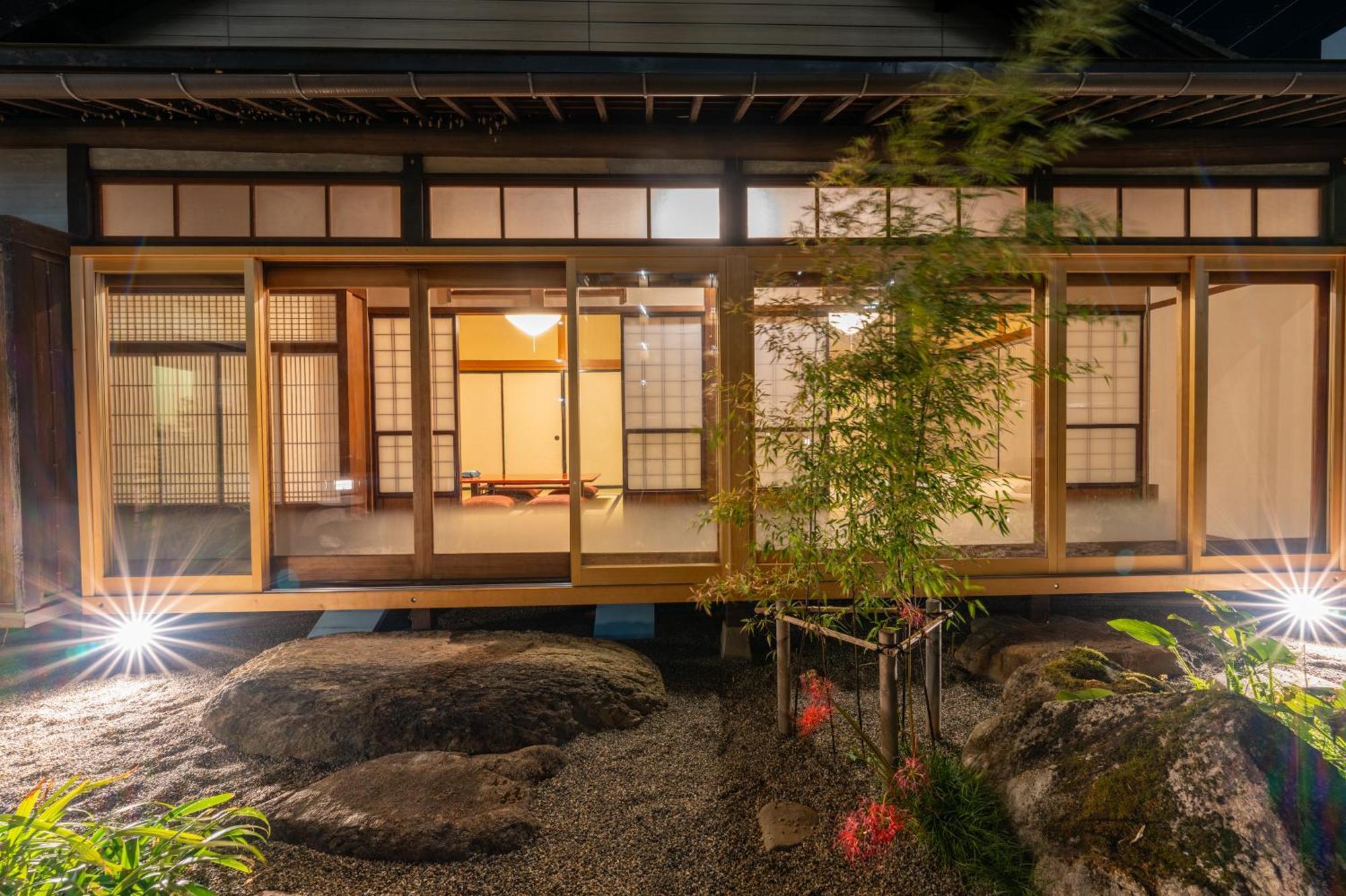 お宿一の華 Takayama  Exteriör bild